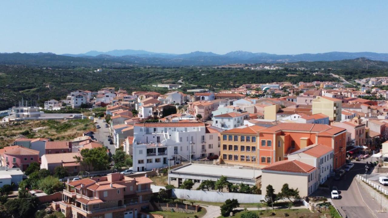 Hotel Da Cecco Santa Teresa Gallura Exterior photo